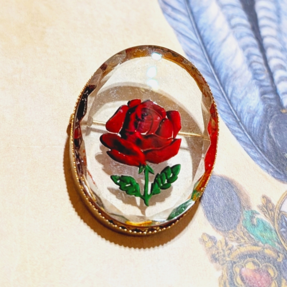 Vintage Glass Intaglio Reverse Painted Brooch